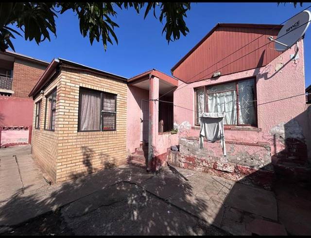 6 BEDROOM HOUSE FOR SALE IN TURFFONTEIN